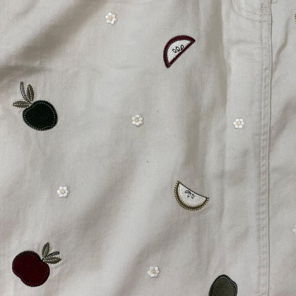 Christopher & Banks 90s Beige Cotton Embroidered Fruit A-Line Skirt Size 10 - Picture 2 of 6